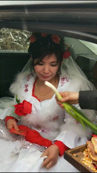 爆笑GIF：这个套路我上次都试过了我都被打了！