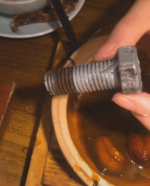 GIF搞笑趣图：你们都别着急啊！全部都可以出来的！